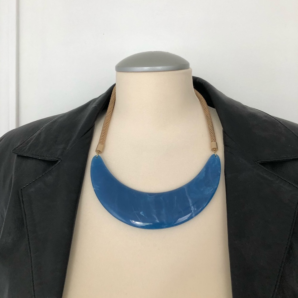 Statement necklace